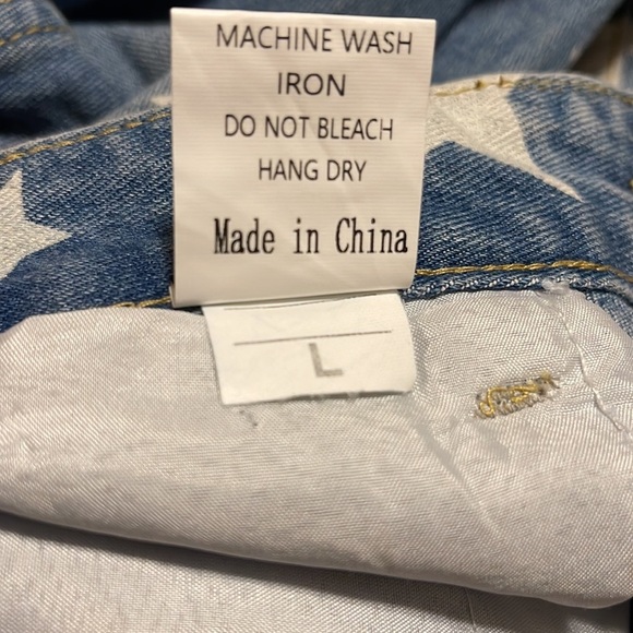 NWT, Blue Jeans featuring White Stars and Rips! By Camisa, Large, 32" Waist. - Picture 5 of 7